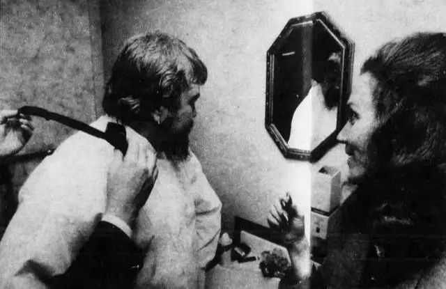 历史|历史上“最酷”的婚礼：来宾一半是警察，一半是毒贩