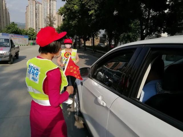 交通劝导|创城进行时 | 新罗曹溪:文明出行 你我参与 细节之处助力创城