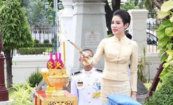 贵妃|泰王王后吃醋：泰王身边有华裔美女伍伦盼，家族资产超1000亿美元