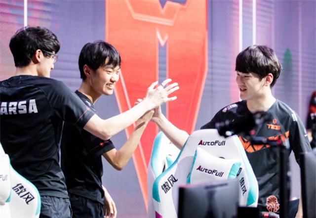 卡萨|LPL能看的只剩左手、卡萨、阿水？知名LOL选手放话：新手s赛会拉胯