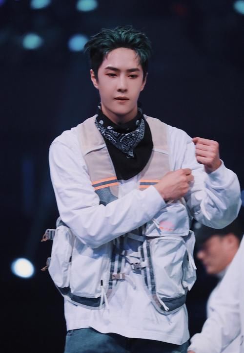  总决赛|《街舞3》总决赛惹争议，王一博、张艺兴无缘第一，又是综艺效果？