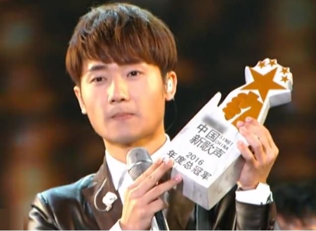  中国|《中国好声音》最惨的冠军，再次参赛又夺冠军后依然没有名气！