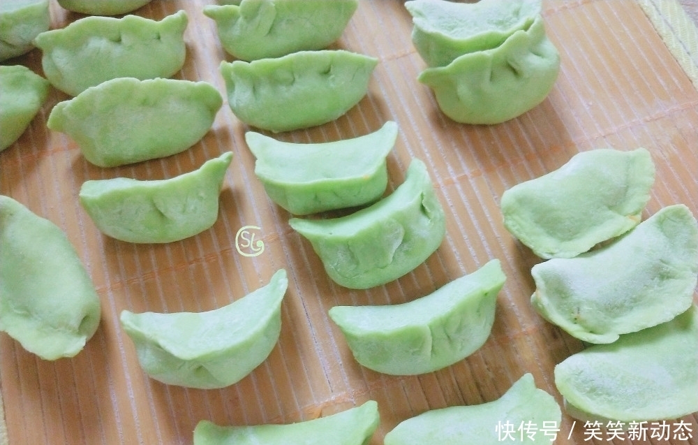  鲜香|黄瓜饺子好吃有诀窍，记住两点，饺子不出水，不变色，鲜香可口