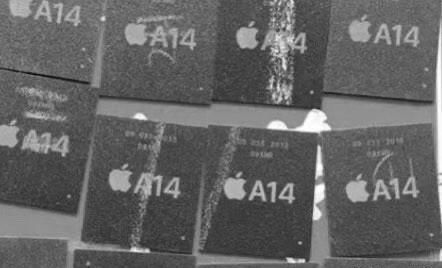  适合|iPhone12抛弃曲面屏，外观复古，成最适合贴膜的手机