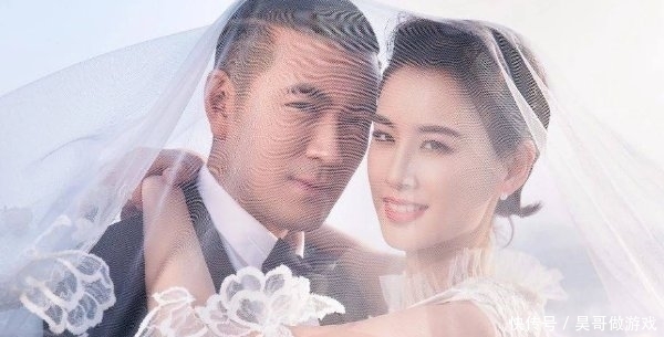 后黄圣依|黄圣依乘风破浪首秀,上台前喊停晓明帮提裙,难怪被称豪门阔太!