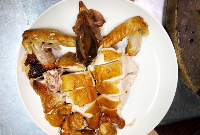  做法|买了很多年，现在才知道，熏鸡做法超简单，在家做干净又放心