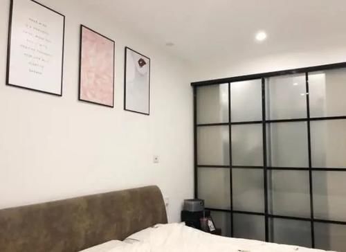  我家|我家卧室不做衣柜，这样隔出“衣帽间”！美观实用，绝了