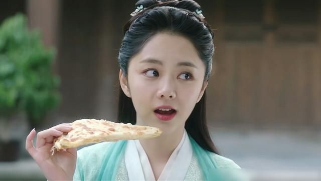  大龄|两个大龄男演员，一个44岁演了谭松韵的爸爸，一个46岁演了男朋友