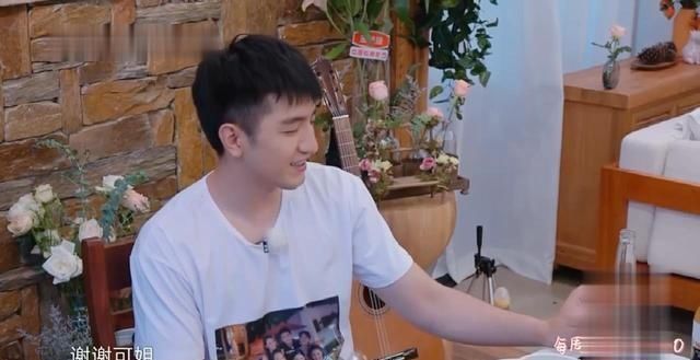  金瀚|胡可表示金瀚很像小鱼儿，谢娜：回头认小鱼儿为哥哥