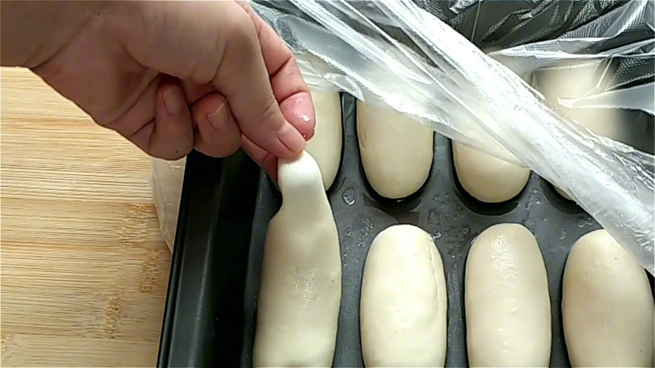 做成|入秋后,多吃点西葫芦,做成馅饼真香,做法简单,出锅皮软馅香