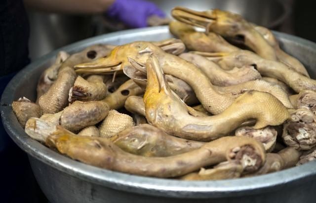  啃着|人生就像啃鹅头：啃着啃着，就有了高潮