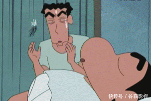 身上|真丝裙美女气场太强了，光线打在身上，绽放成熟美