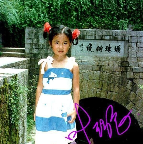  王思聪|为男友跳河、被打到骨折也不分手，王思聪：叶璇这是被下降头了？