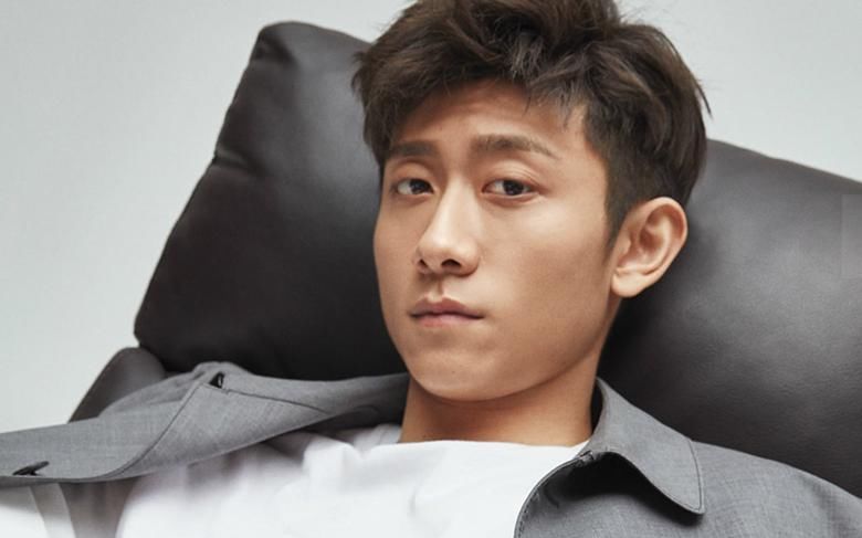  如今|凭借《家有儿女》走红，两次被北影淘汰，如今依然在坚持追梦