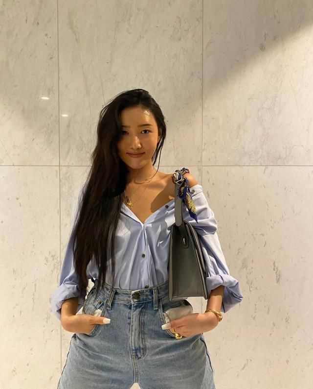 换装|唱出换装神曲《Maria》的华莎，穿衣到底有多百变？