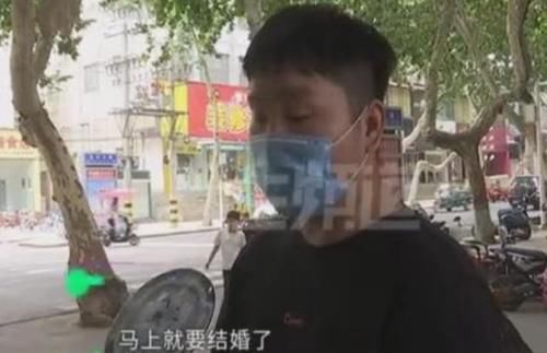 退婚|结婚买的“五金”，金项链吸在磁铁上了？小伙：丈母娘都要退婚了