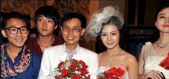 工作|52岁邓建国娶19岁“女儿”黄梓琪,90天离婚后,黄梓琪怎么样了