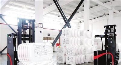 石化|“5G+机器人技术”10台无人驾驶叉车亮相天津石化