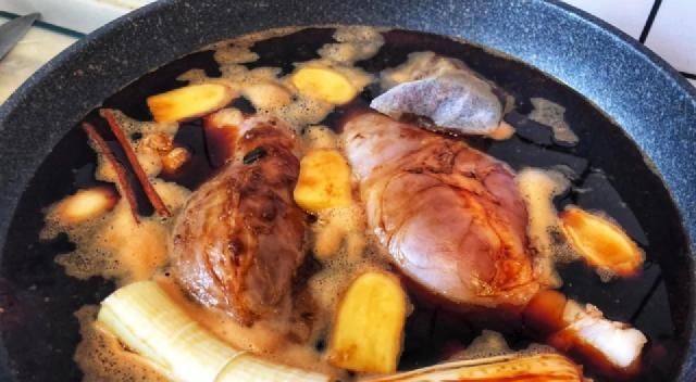  牢记|卤肉店的酱牛肉为何酱香肉嫩? 牢记4个窍门, 教你卤制酱牛肉方法