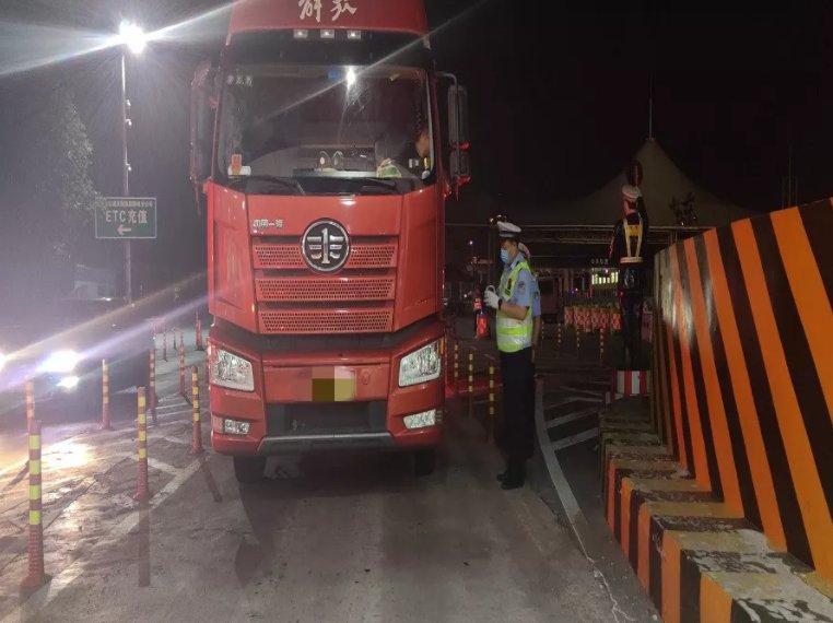 聊城|保安全、保畅通，聊城高速交警在行动