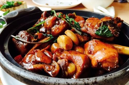 需加|炒鸡不要随便加水，只需加一点“它”，就能越闷越香！