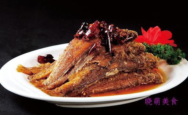 家常|香锅鸡块、酸辣鱿鱼、酥小黄鱼、红烧驴肉的家常做法,美味下饭