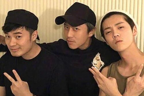 来头|鹿晗官宣新综艺,“天霸动霸傻狍子”同时发文,神秘嘉宾有来头