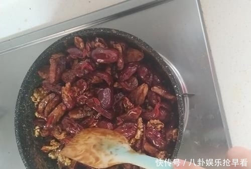 白发|白发最怕这食物,做一锅能吃1个月,头发乌黑有光泽,白发变少了