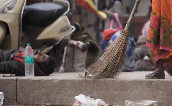  受伤|受伤的文明：印度