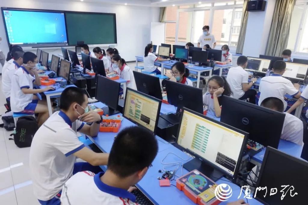  联合|快讯！厦门这所中学和清华、北大、复旦、上交大、哈工大等联合建实验室！