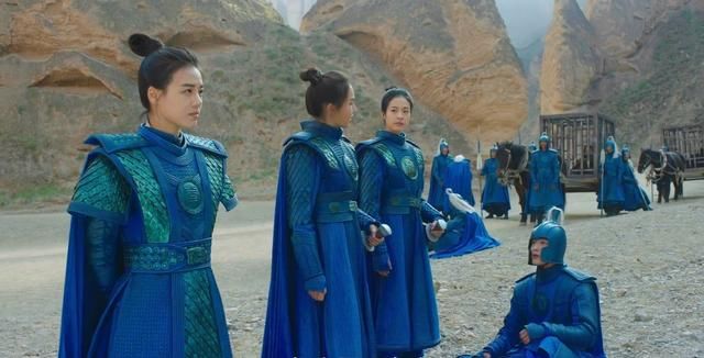  装饰|盔缨、帽翅和锷这三件古物的功能，很可能被今人忽略了