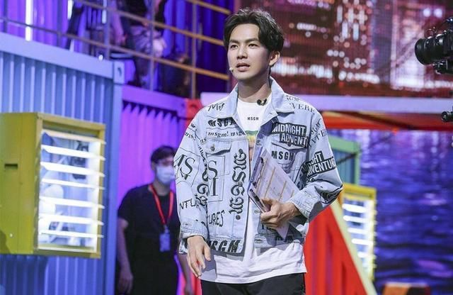  汪峰|明星导师欢乐多，张艺兴痴迷平衡论，汪峰最爱谈人生，他惜字如金