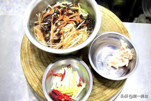  少不了|这3样素菜一起炒，三伏天少不了！一盘才2块，脆爽开胃、消暑润燥