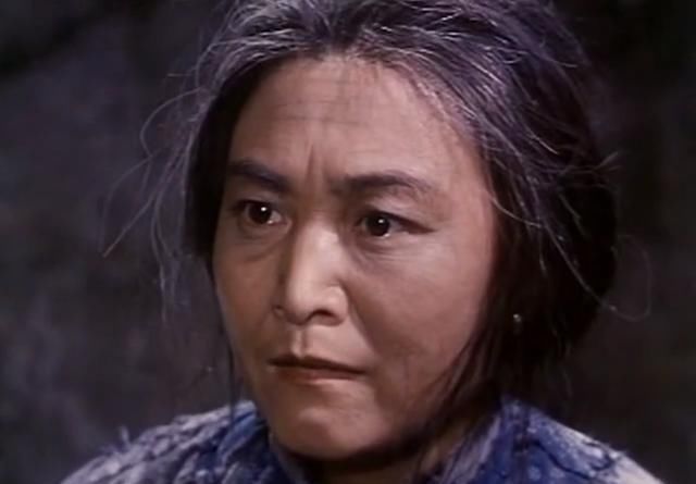  舞台姐妹|谢晋、《小花》导演张铮均用她出演主要角色，今80岁仍活跃影坛