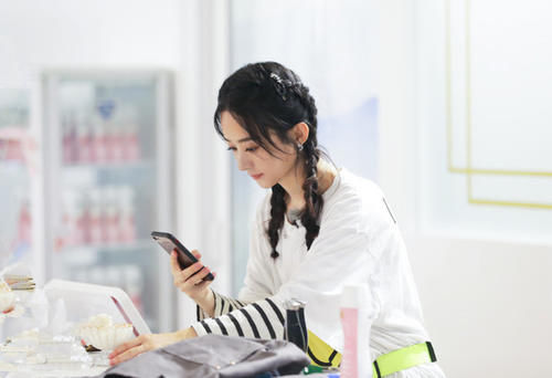  满满的|收视率暴跌！《元气满满的哥哥》、《中餐厅》不及《中国好声音》