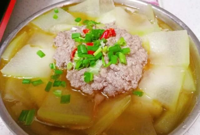  试试|冬瓜别再煮着吃了，试试这样做，荤素搭配，好吃下饭！