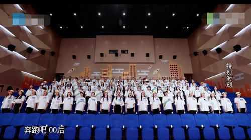  李晨|郑恺荣获跑男100期“全勤奖”，宋雨琦深情评论，李晨回应让人笑出猪叫