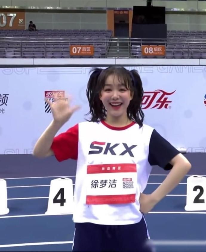  喊话|徐梦洁破短跑记录,赛场再现彩虹甜笑,喊话将属于火少的金牌拿回来
