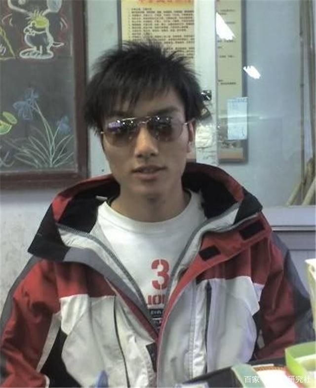 回到|“我爸是李刚”李启铭，重新回到社会，家人不认企业不要