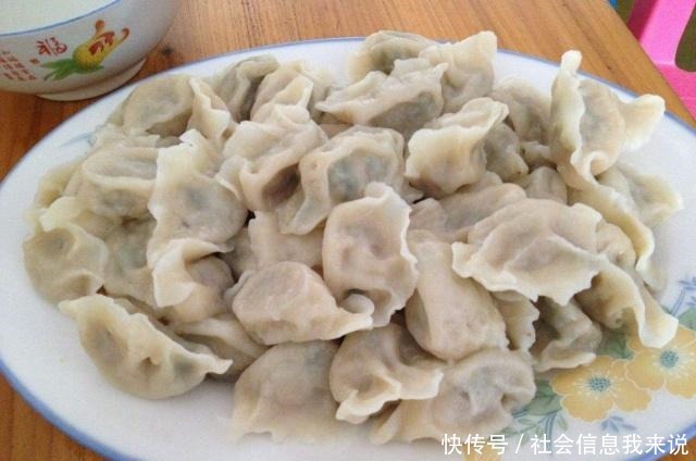 饺子|煮饺子是热水下锅还是冷水下锅10人9错,怪不得饺子破皮又粘锅