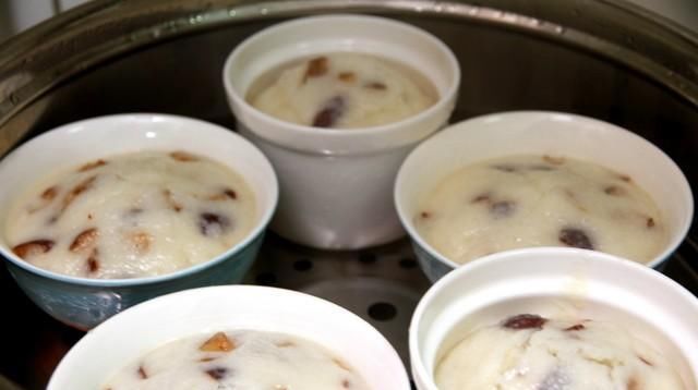  把大米|大米做的发糕孩子最爱吃，香甜软糯口感Q弹，三伏天每周做一次