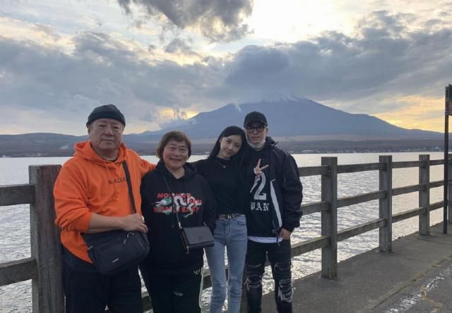  空姐|潘玮柏官宣结婚，小14岁空姐妻子身份被扒，潘玮柏两年前曾否认恋情