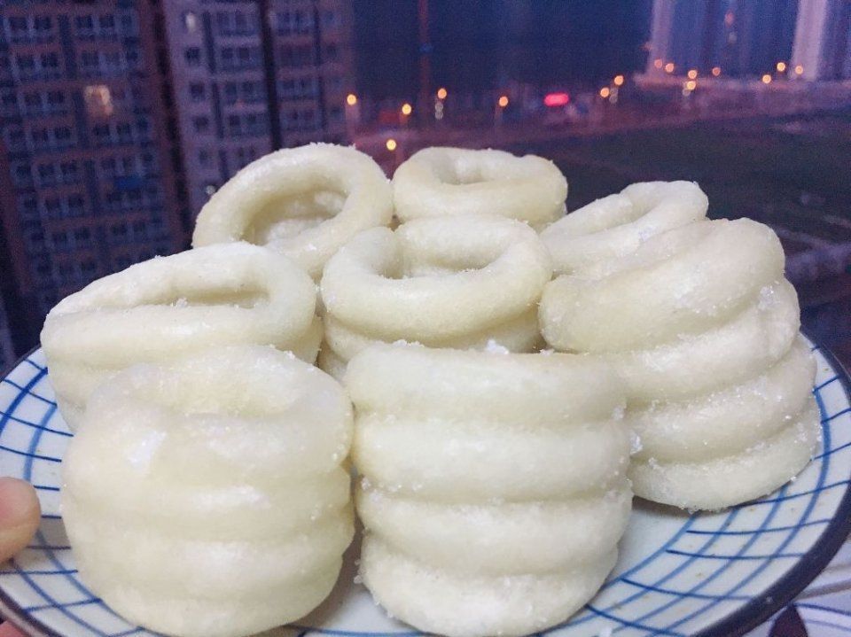 白糖|白糖和糯米粉还能这么吃,第一次吃就吃上瘾了,外酥里糯