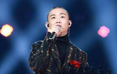  唯一|他是唯一一位《中国好声音》满分选手，最红时淡出娱乐圈专心公益