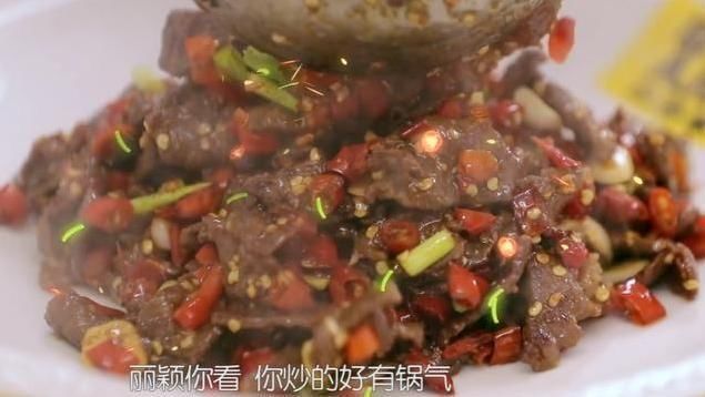  真实|《中餐厅》赵丽颖切菜时的状态太真实，冯绍峰真有福气