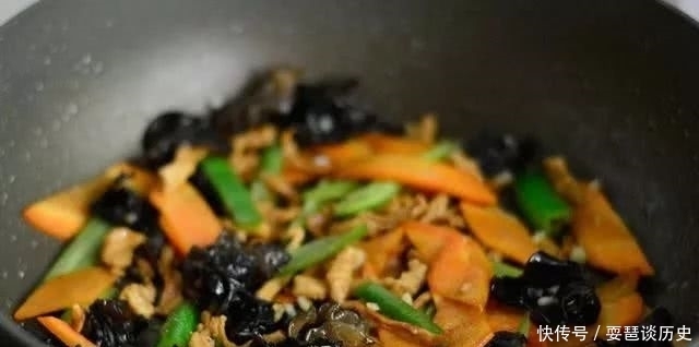 秋天|秋天就吃这道菜,荤素搭配味道好,1顿饭吃这1道菜就够了!