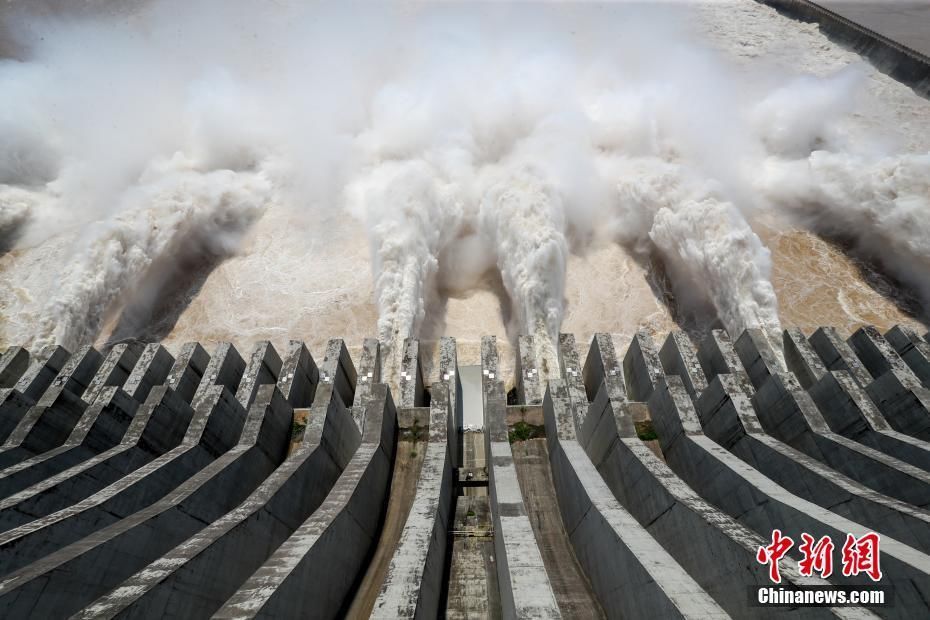 据长江水文网实时水|三峡大坝开启泄洪深孔泄洪