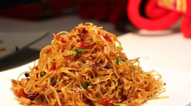  抢光|这菜2块钱能炒一大盘, 比吃肉香柔软又入味, 出锅就抢光