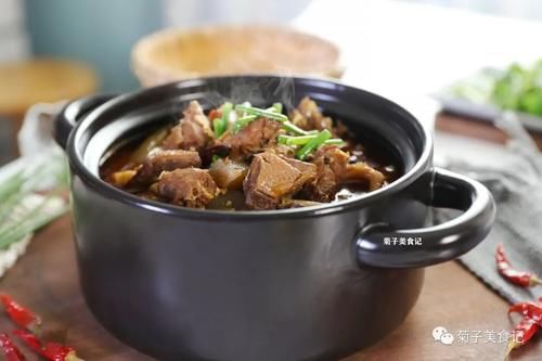 啤酒|秋天，是吃鸭子的好时节，教你做魔芋啤酒鸭，香味扑鼻，全家点赞