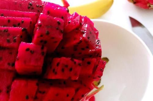  水果|“天然花青素”，夏天代替冰激凌雪糕吃，养颜淡斑，肌肤水灵灵